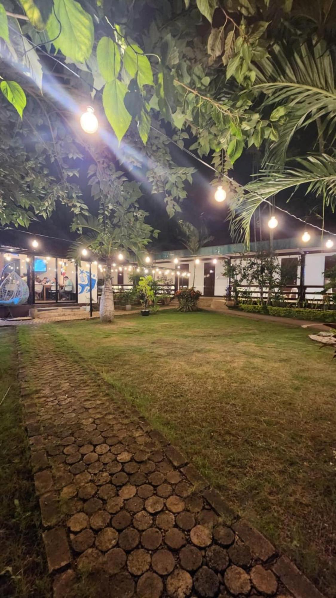 Reef Hostel Puerto Princesa Exterior foto